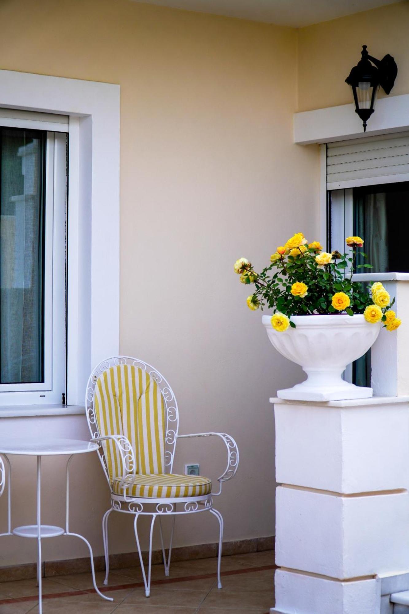 Cozy Artemis House Near Athens Airport Apartment Exterior photo